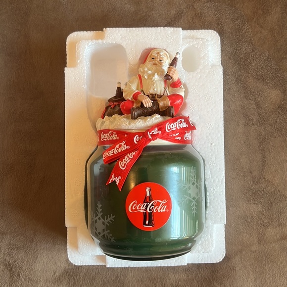 Coca-Cola 2003 Decorative Holiday Candle **NEW IN BOX** - Picture 3 of 12
